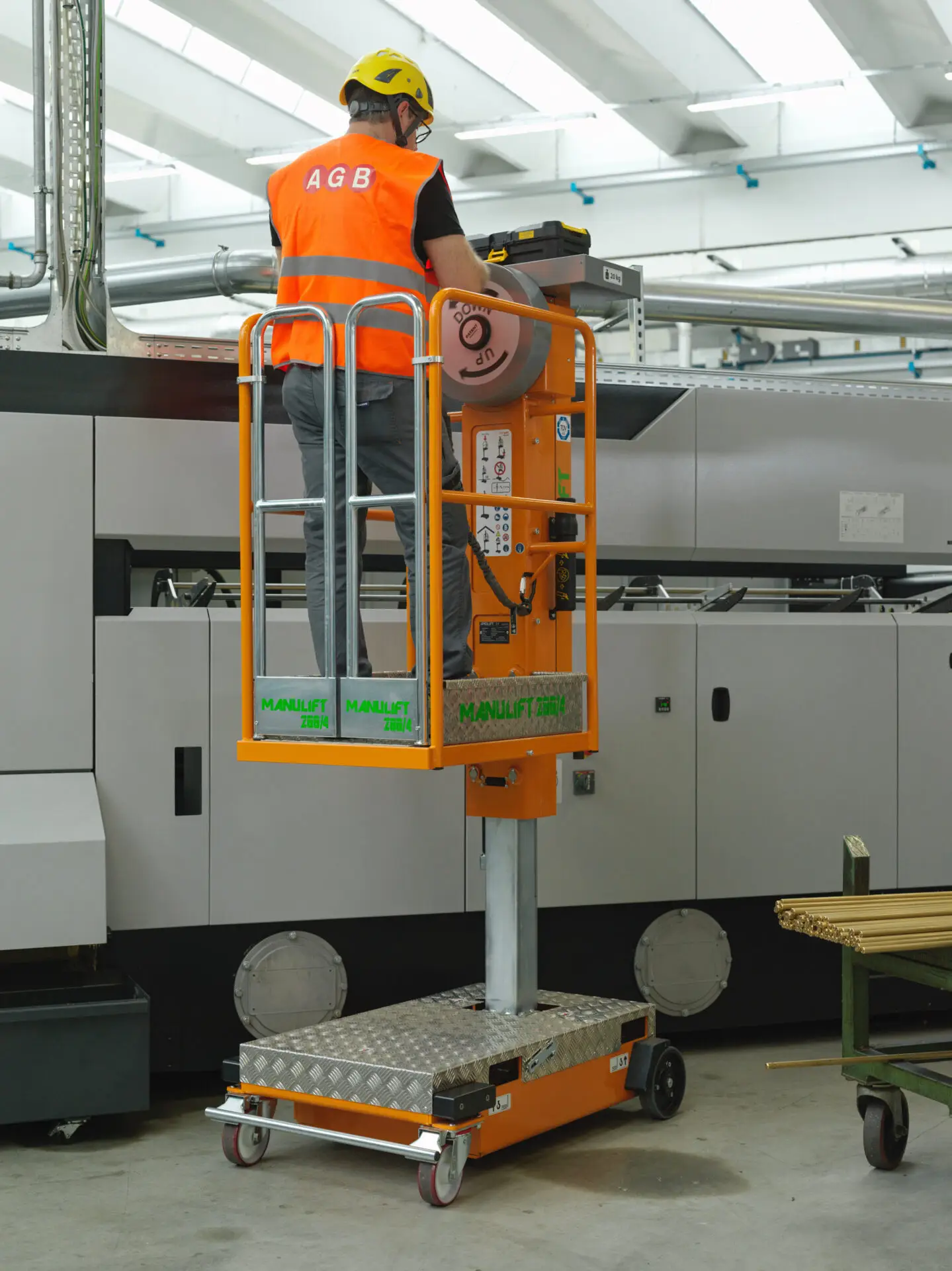 Manulift 200/4 Low Level Access Platform